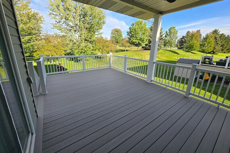 Signature Decks - Outdoor Living - Outdoor space